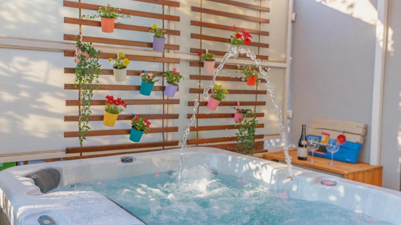 New Delux Green Garden Apartment With Hotube **** Split Zewnętrze zdjęcie
