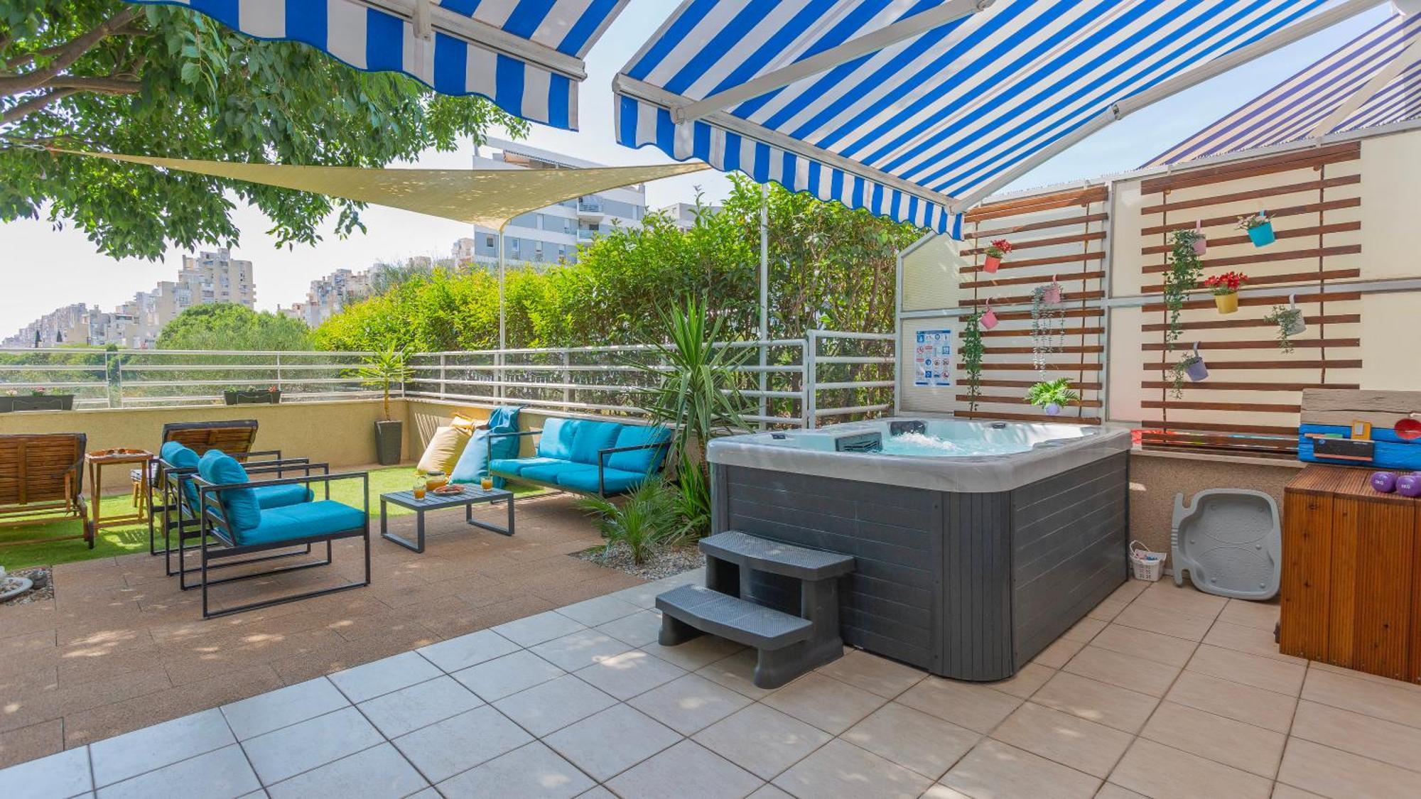 New Delux Green Garden Apartment With Hotube **** Split Zewnętrze zdjęcie