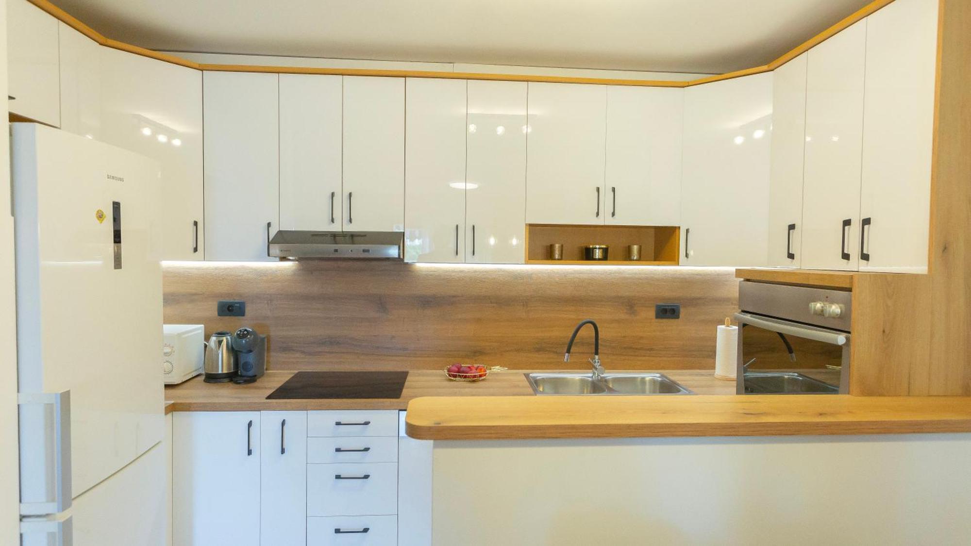 New Delux Green Garden Apartment With Hotube **** Split Zewnętrze zdjęcie